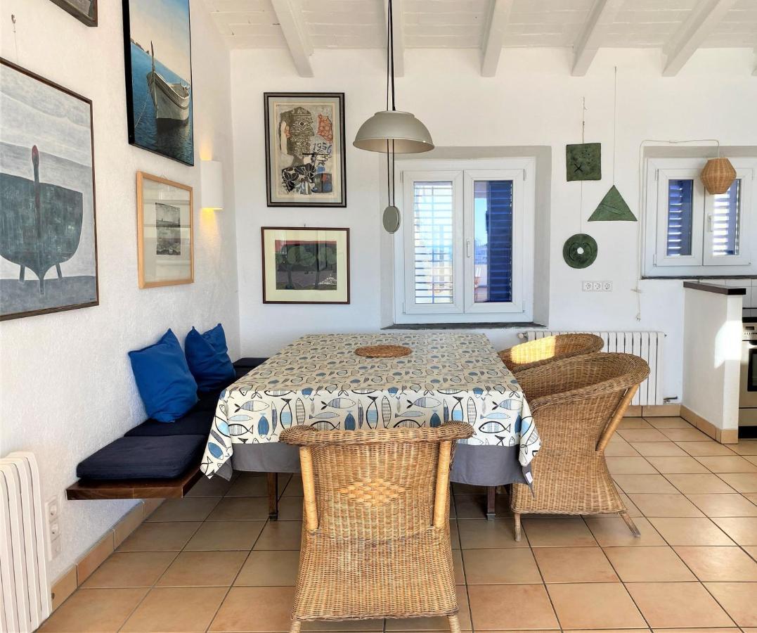 PALAU - Gran casa de pueblo con fantásticas vistas al mar Cadaqués Exterior foto